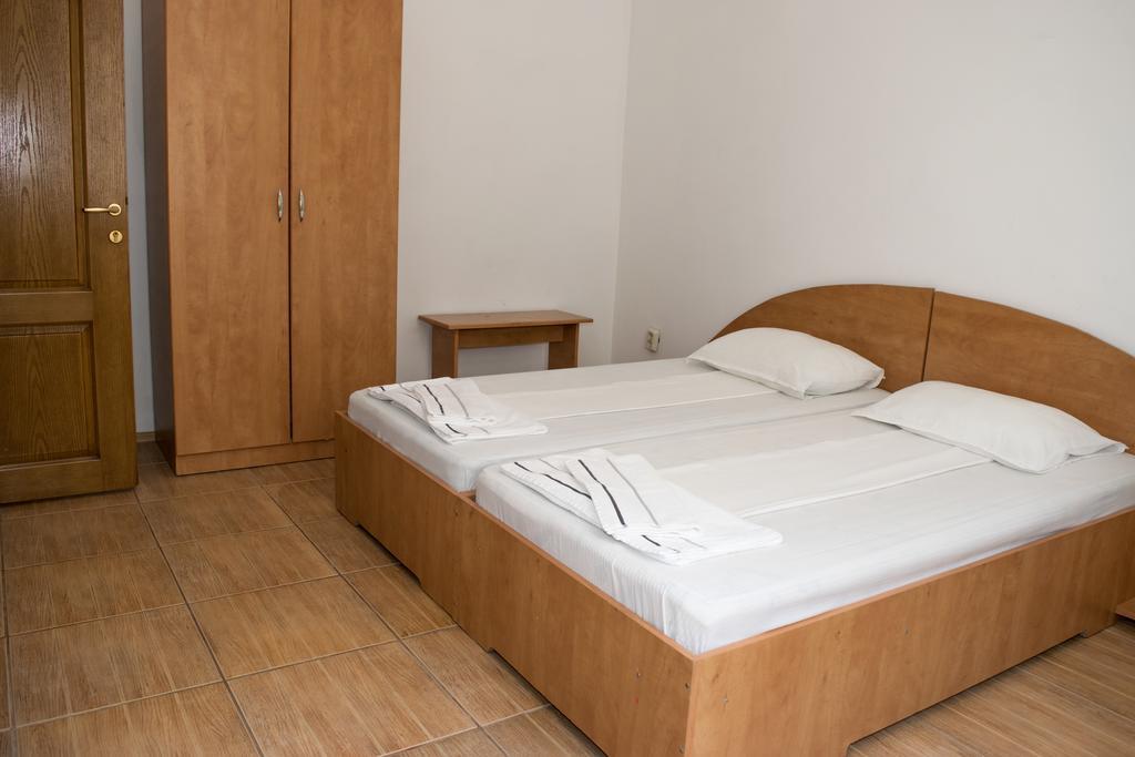 קוסטינסטי Tiberius Residence מראה חיצוני תמונה