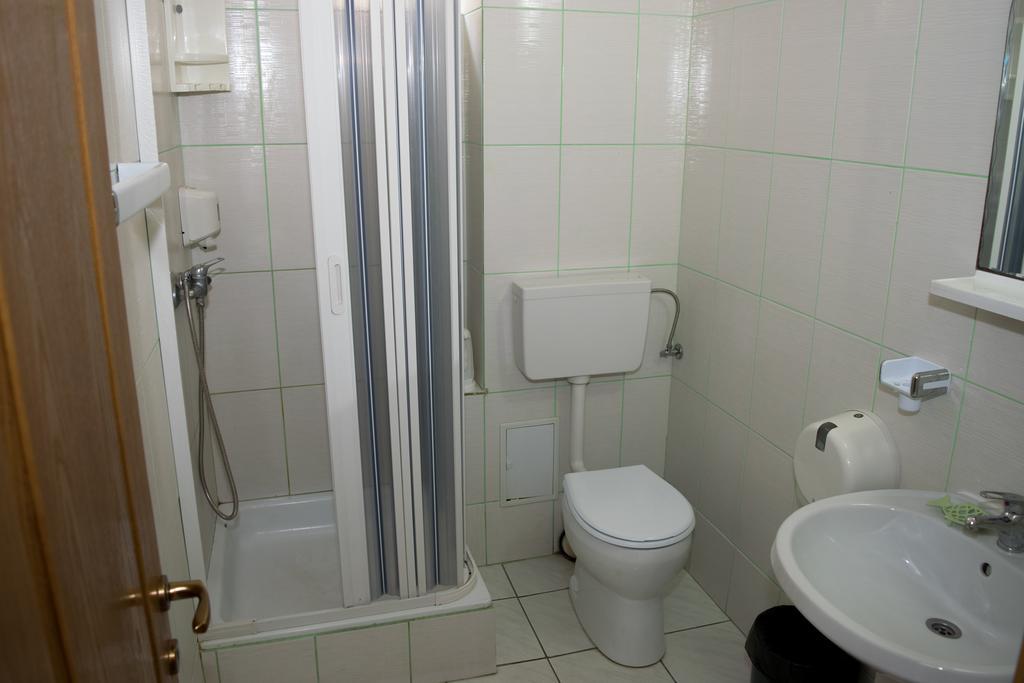 קוסטינסטי Tiberius Residence מראה חיצוני תמונה