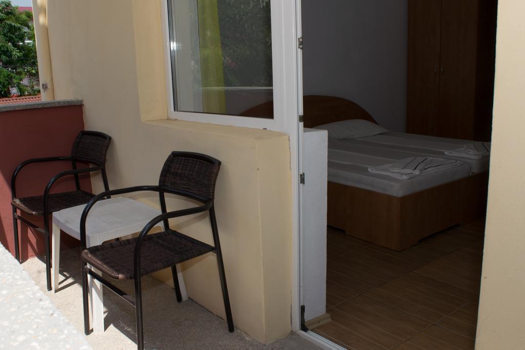 קוסטינסטי Tiberius Residence מראה חיצוני תמונה